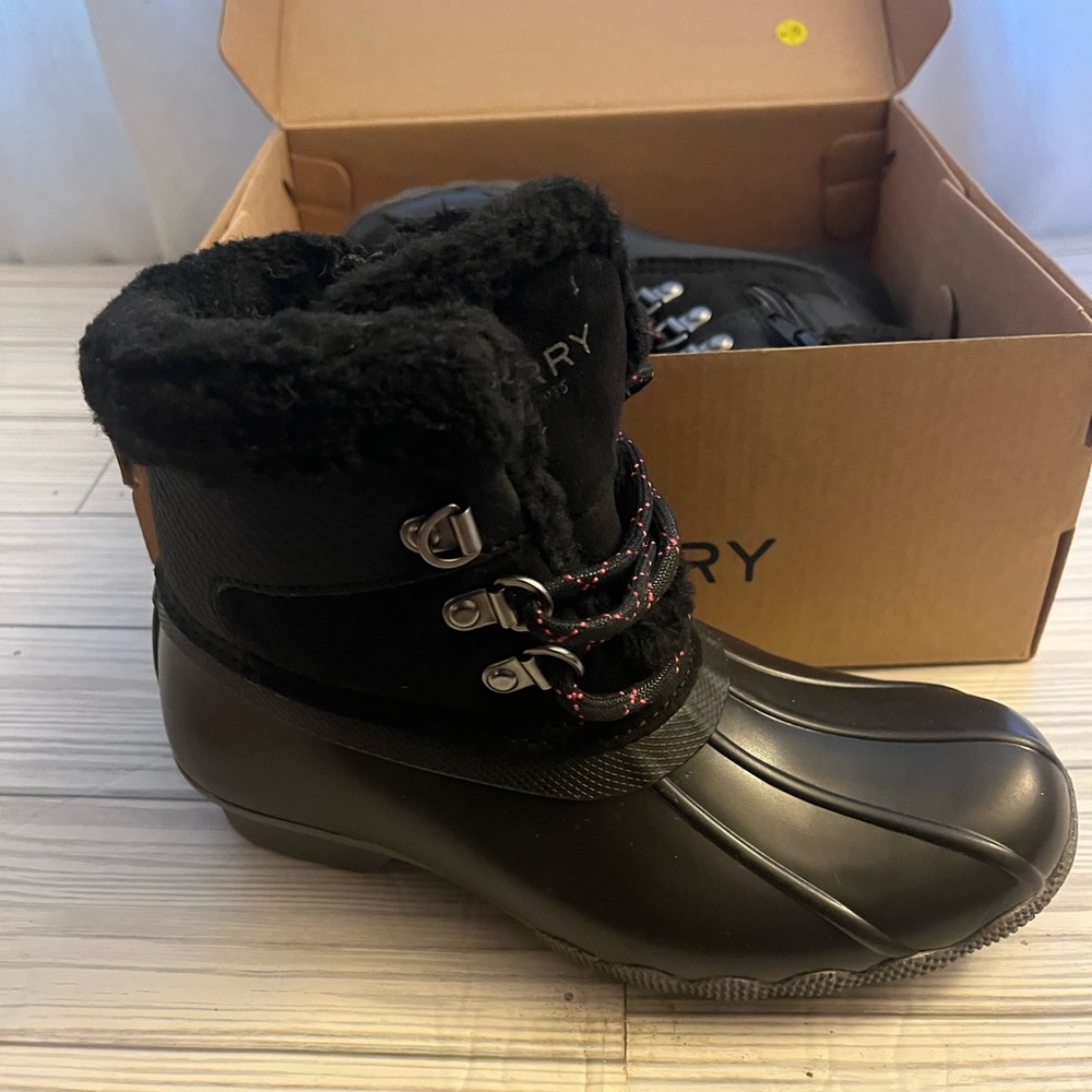 Sperry kids boots size 1